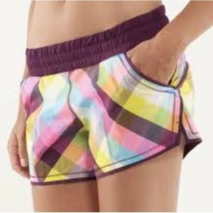 LULULEMON ATHLETICA Shake & Break Short, size 4, Sea Check Multi/Plum, RARE